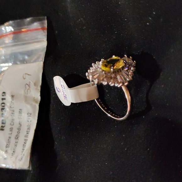 Bomb Party Ring - Picture 2 of 4